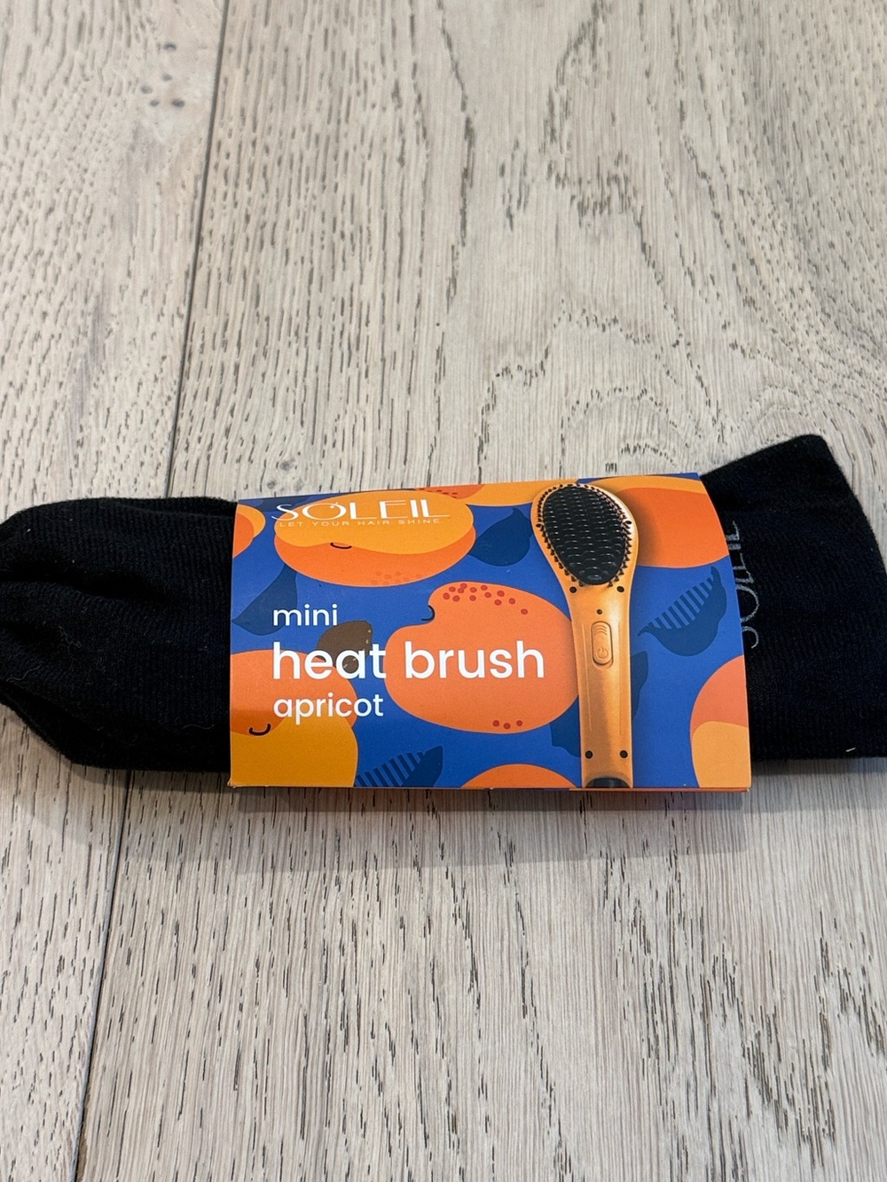 SOLEIL Mini Heat Brush in Apricot NWT